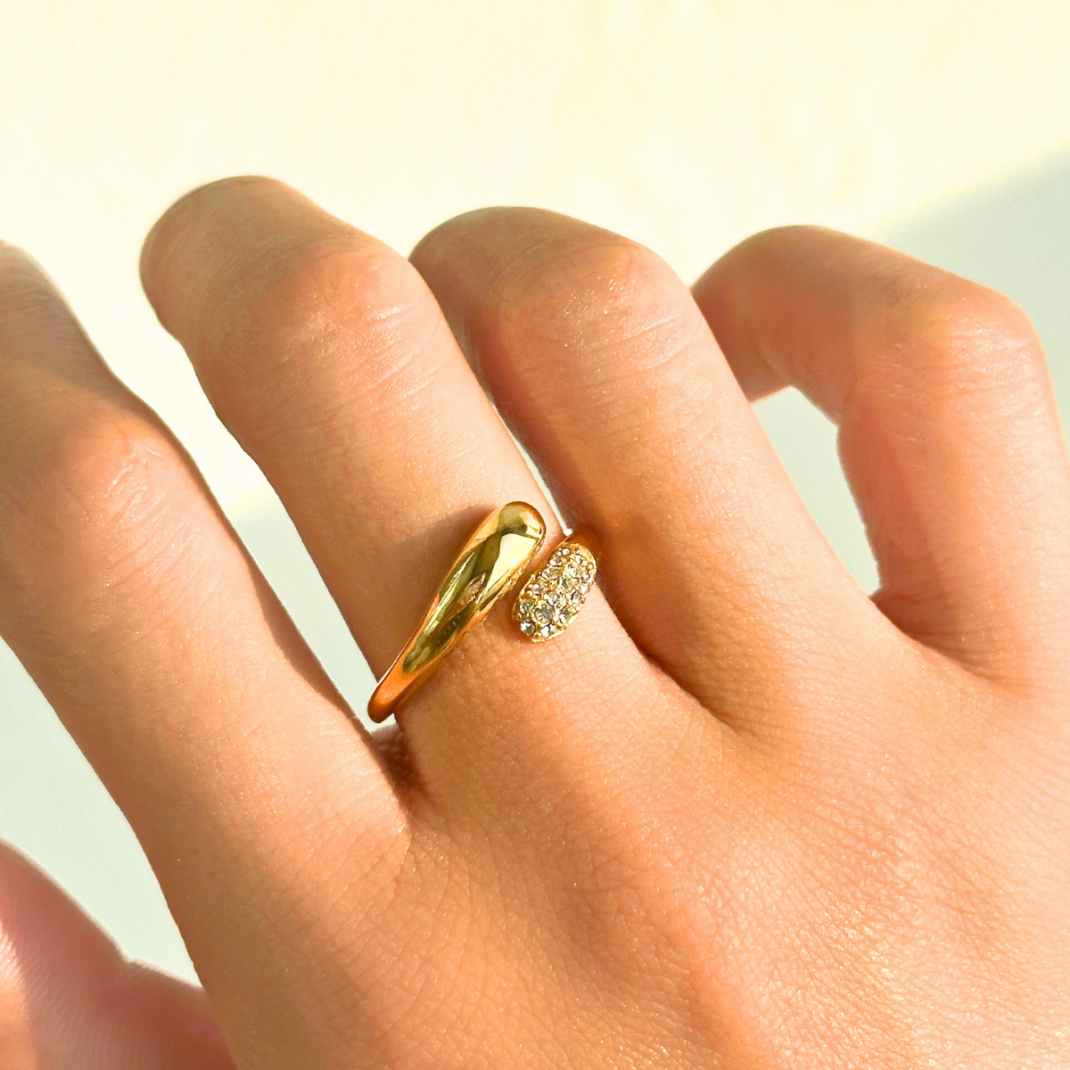 Anillo Lazo de oro